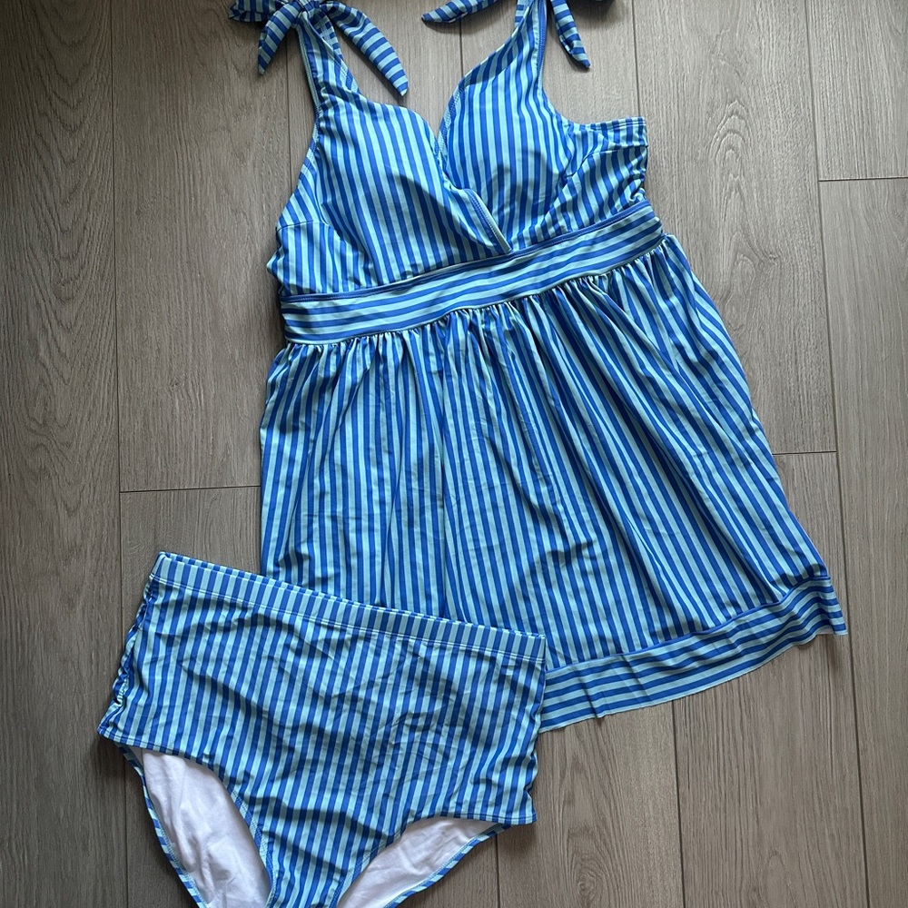 BloomChic Blue Striped Swimwear Set